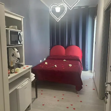 לינה וארוחת בוקר Nidama House 3*